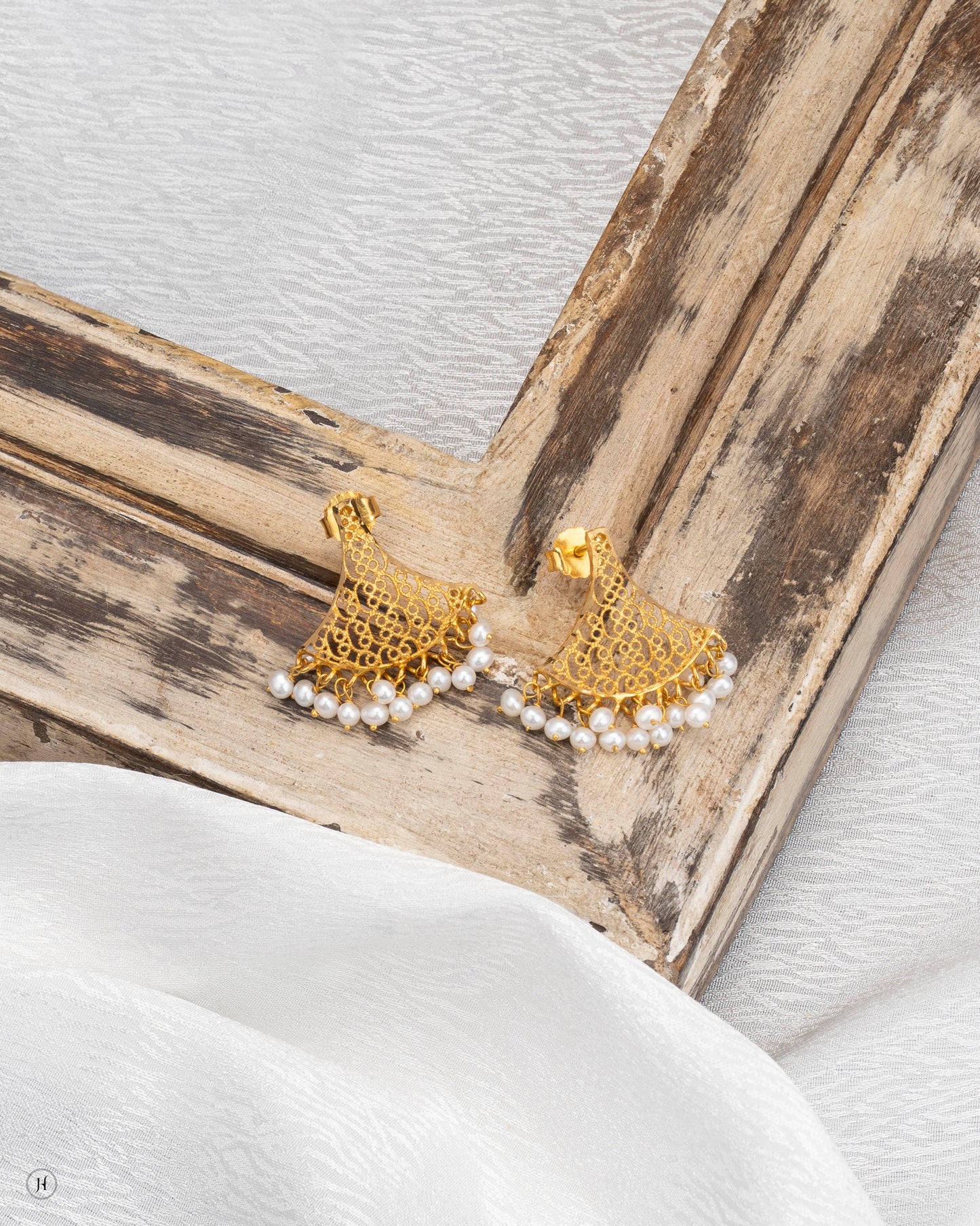 21Karat Yellow Gold Bahraini Majestic Pearl Veil Necklace Set