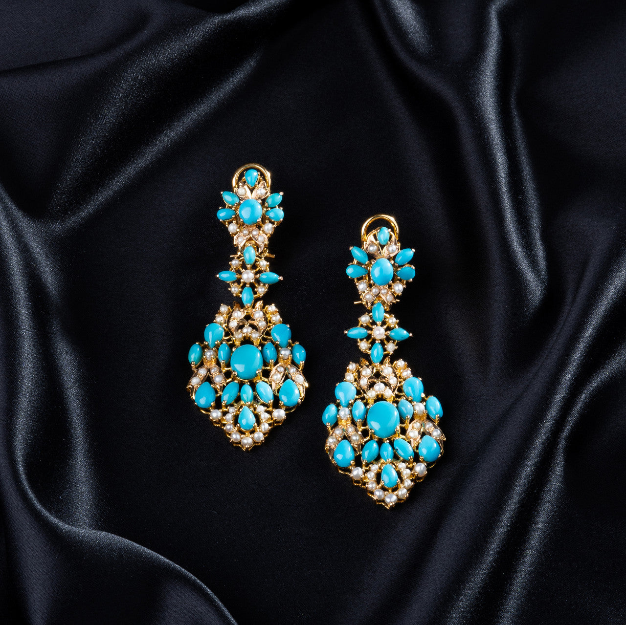 21K Yellow Gold Pakistani Choker Set's Earring
21K GOLD JEWELLERY IN DUBAI
21K GOLD NECKLACE SET
21K PAKISTANI NECKLACE SET
GOLD SET IN DUBAI
SHARJAH GOLD SOUQ
PAKISTANI PENDANT SET
FASHION WEAR NECKLACE
21K LIGHTWEIGHT GOLD NECKLACE