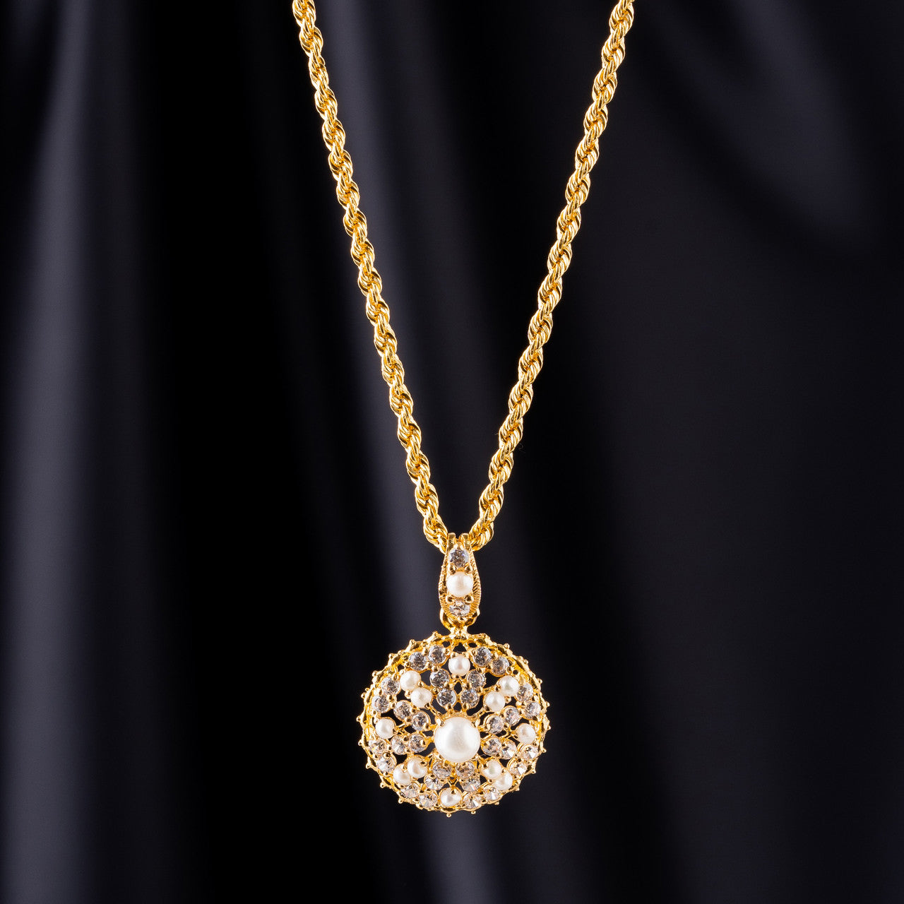 22K Pakistani chain & Pendant with Fresh Water Pearls and Zircone
22K GOLD JEWELLERY IN DUBAI
22K GOLD NECKLACE SET
22K PAKISTANI NECKLACE SET
GOLD SET IN DUBAI
SHARJAH GOLD SOUQ
PAKISTANI PENDANT SET
FASHION WEAR NECKLACE
22K LIGHTWEIGHT GOLD NECKLACE
