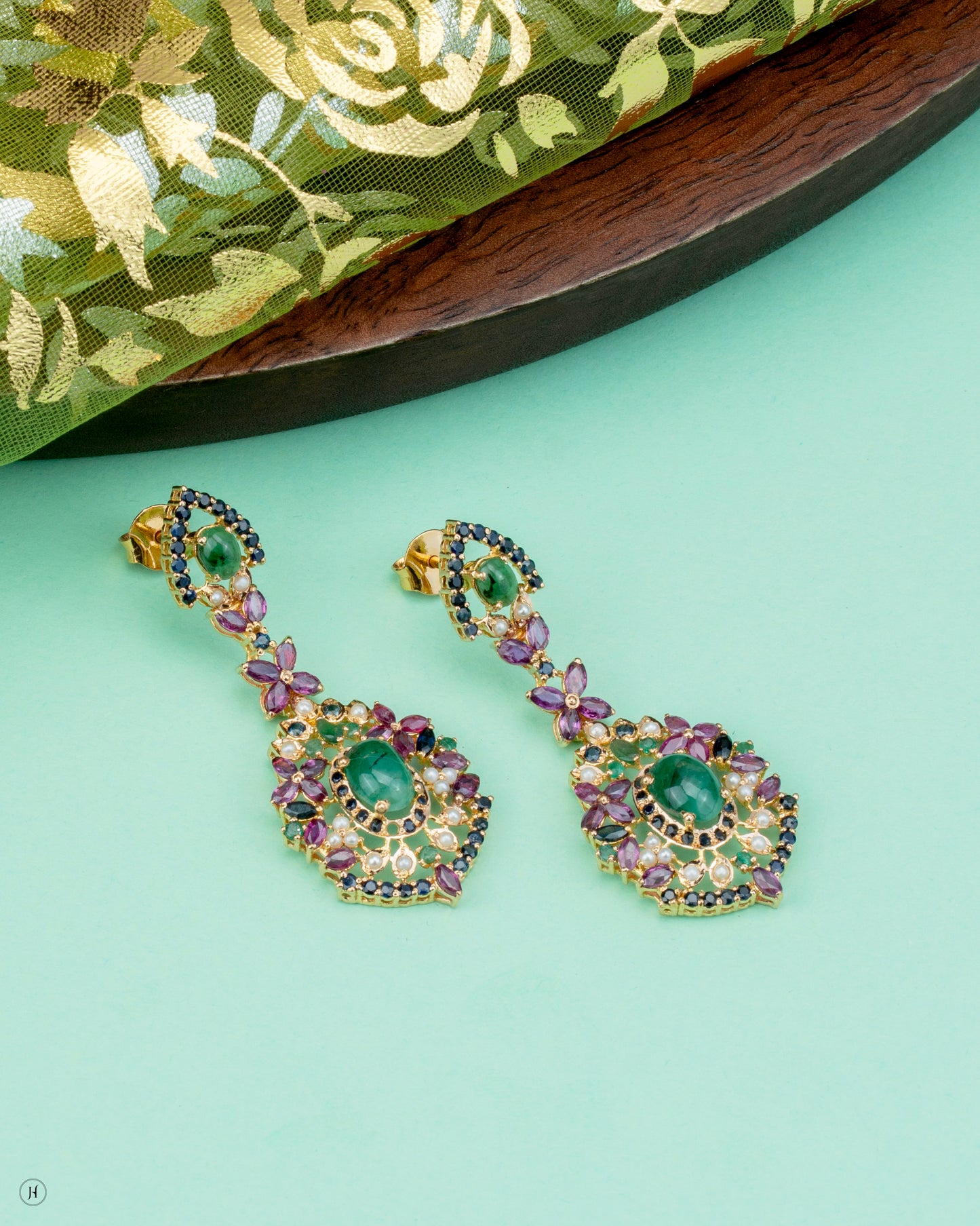 21K Yellow Gold Pakistani Floral Emerald Necklace Set