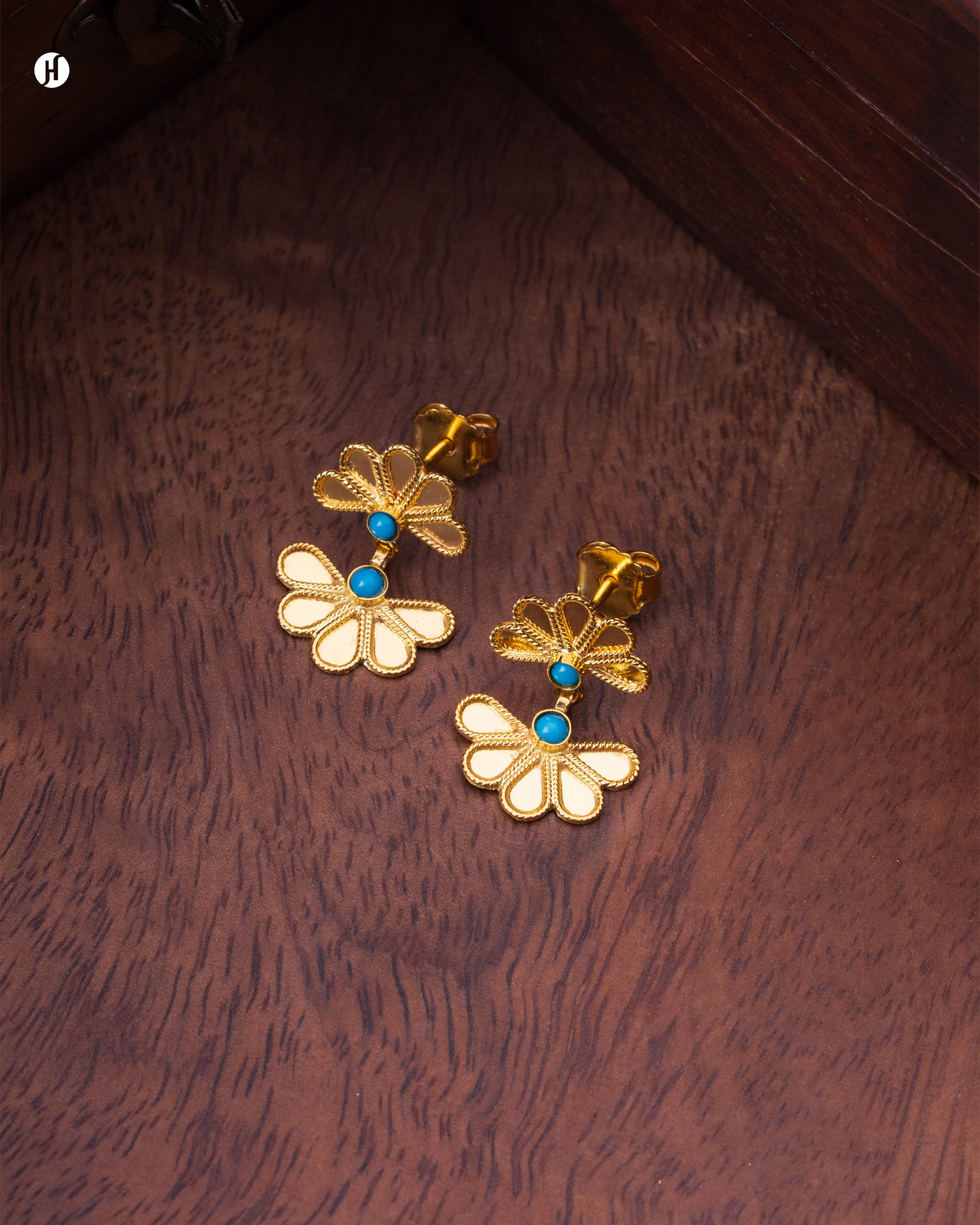 Buy 21Karat Yellow Gold Bahraini Multi-Flower Earringd  for ladies in UAE | Online jewellery store in UAE