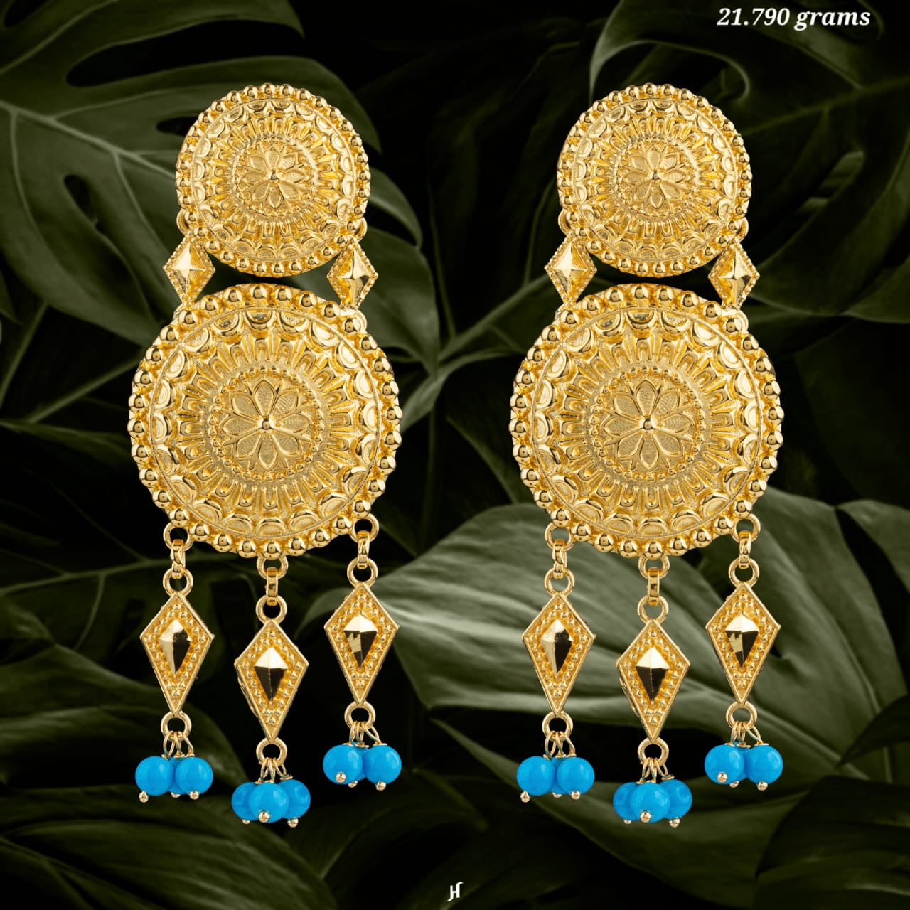 21K Yellow Gold Bahraini turquoise earrings with coin having turquoise hangings