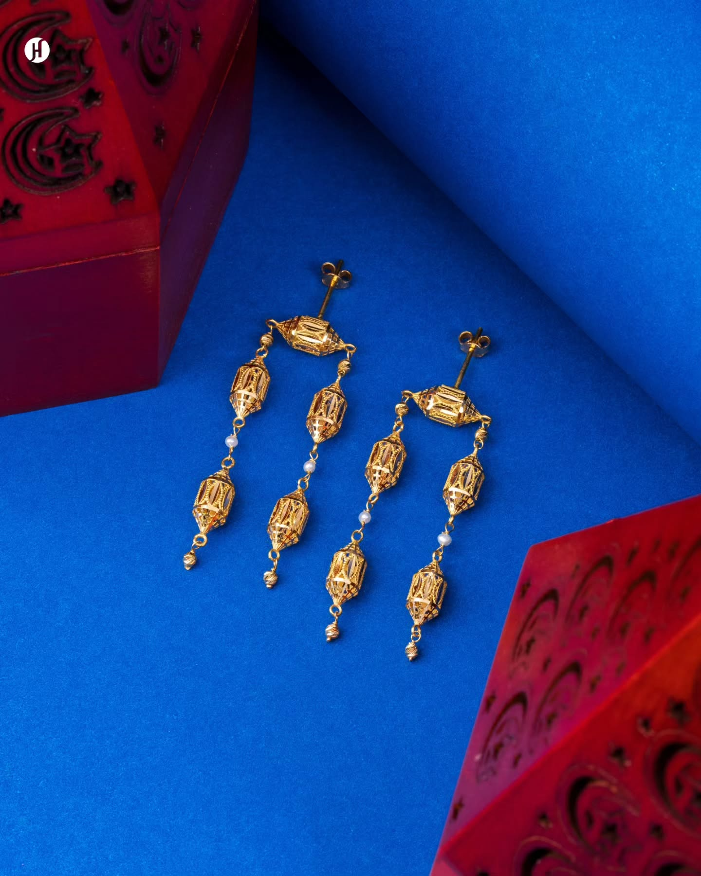 21Karat Yellow Gold Lantern-Shaped Bead Motif Long Necklace Set