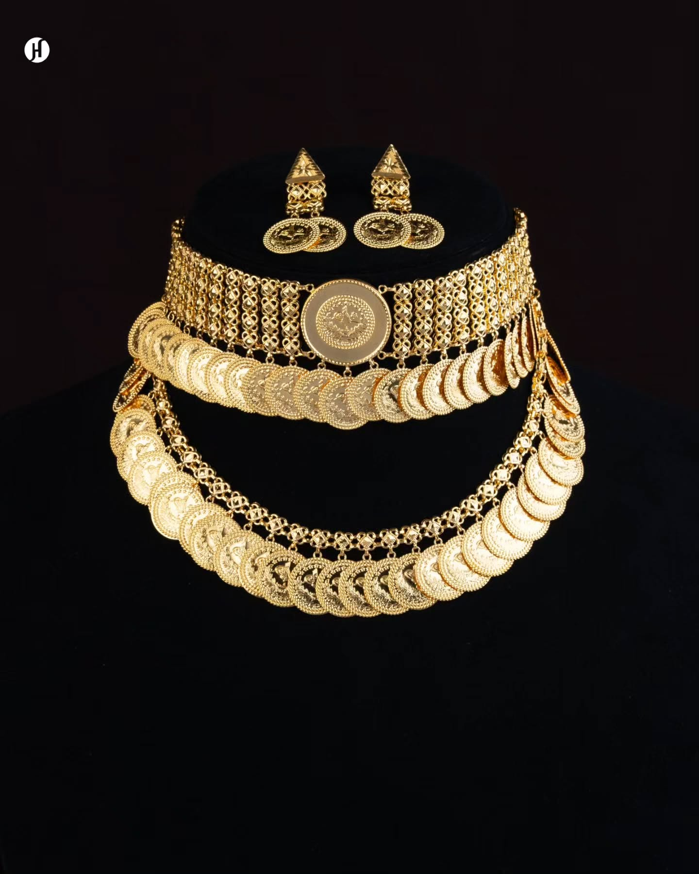 21Karat Yellow Gold Bahraini Layer Lira Layer Coin Choker Necklace Set