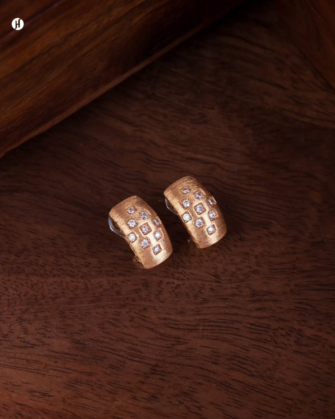 18Karat Rose Gold Italian Bold Huggie Pendant Necklace Set