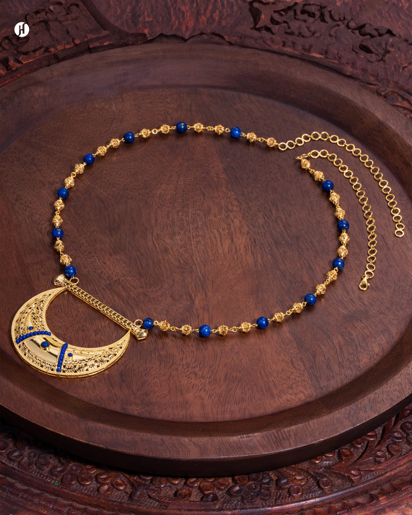 21K Yellow Gold Bahraini Crescent Traditional Necklace Set
