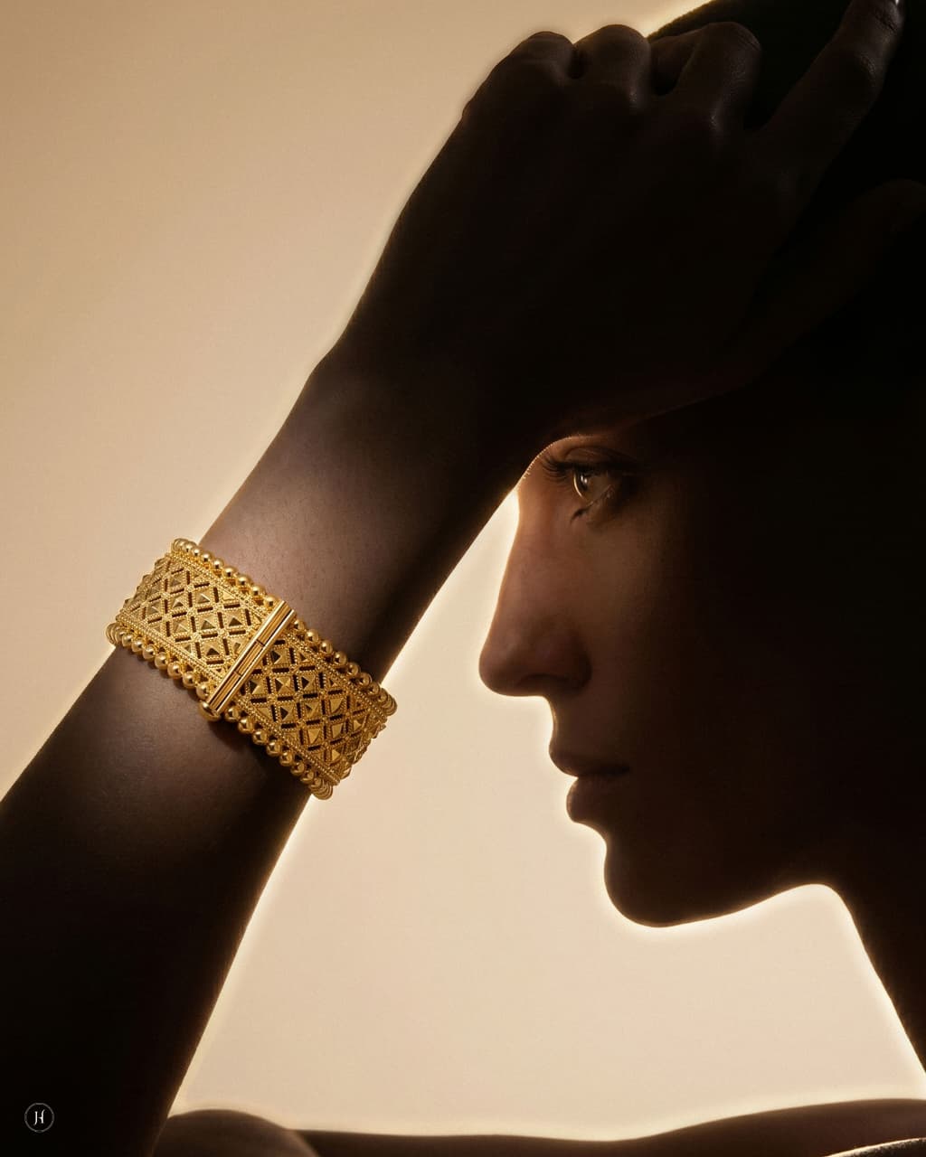 Bahraini 21K Gold Bracelet Collection