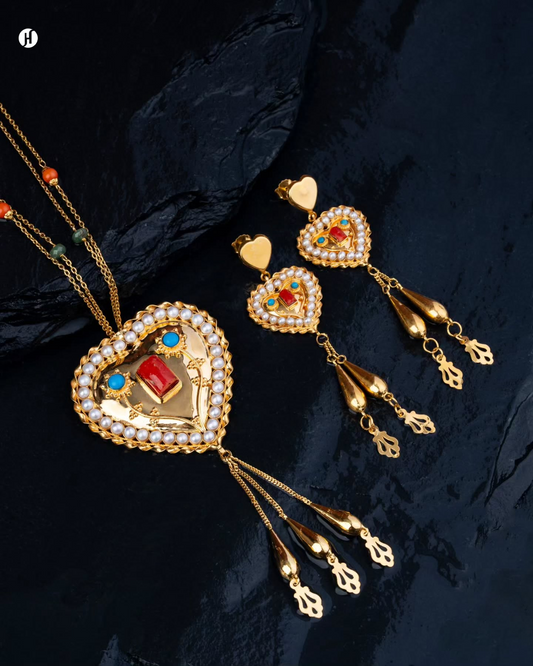 Heart-Shaped Gold Necklaces & Pendants | 21K & 18K Designs in UAE