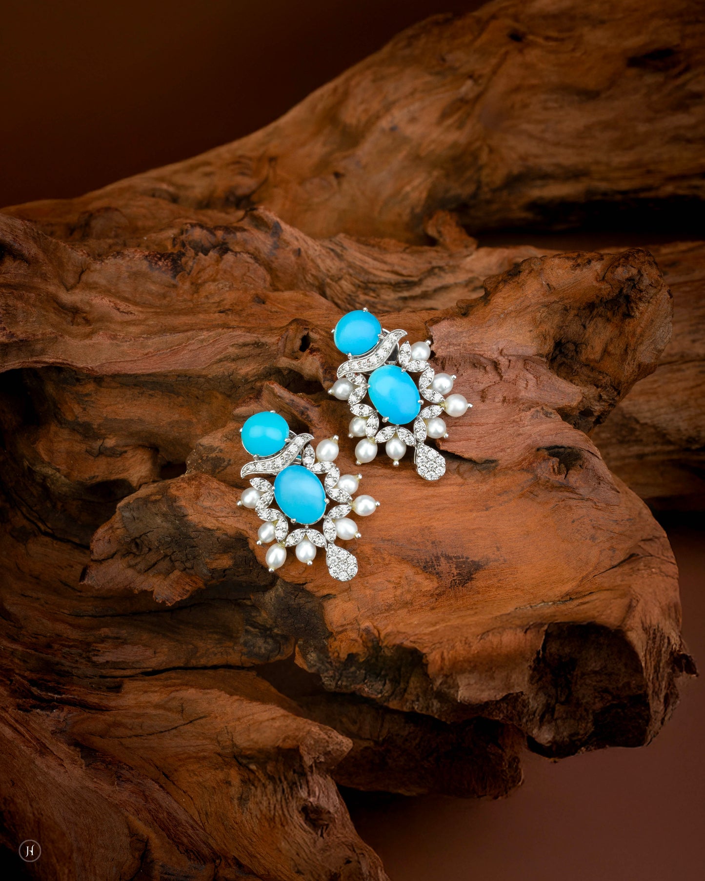 18K White Gold Oval Floral Diamond Necklace Set With Feroza and Pearls