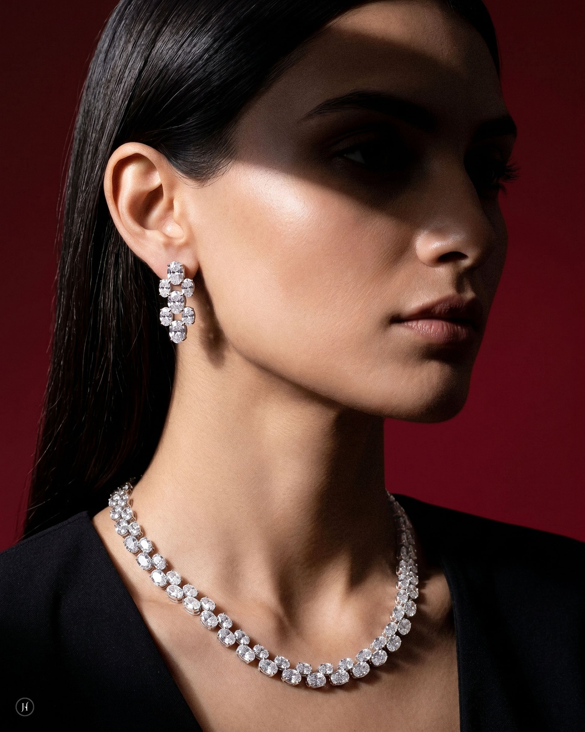18K White Gold Lab-Grown Italian Diamond Oval Tennis Necklace Set | jewelry design is perfect for weddings, galas, and special occasions, making a luxury statement for Khaleeji, Emirati, and international women.