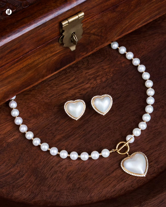18-Karat Yellow Gold Heart-Shaped Pearl & Diamond Necklace Set | Jewellery gift for Ladies.