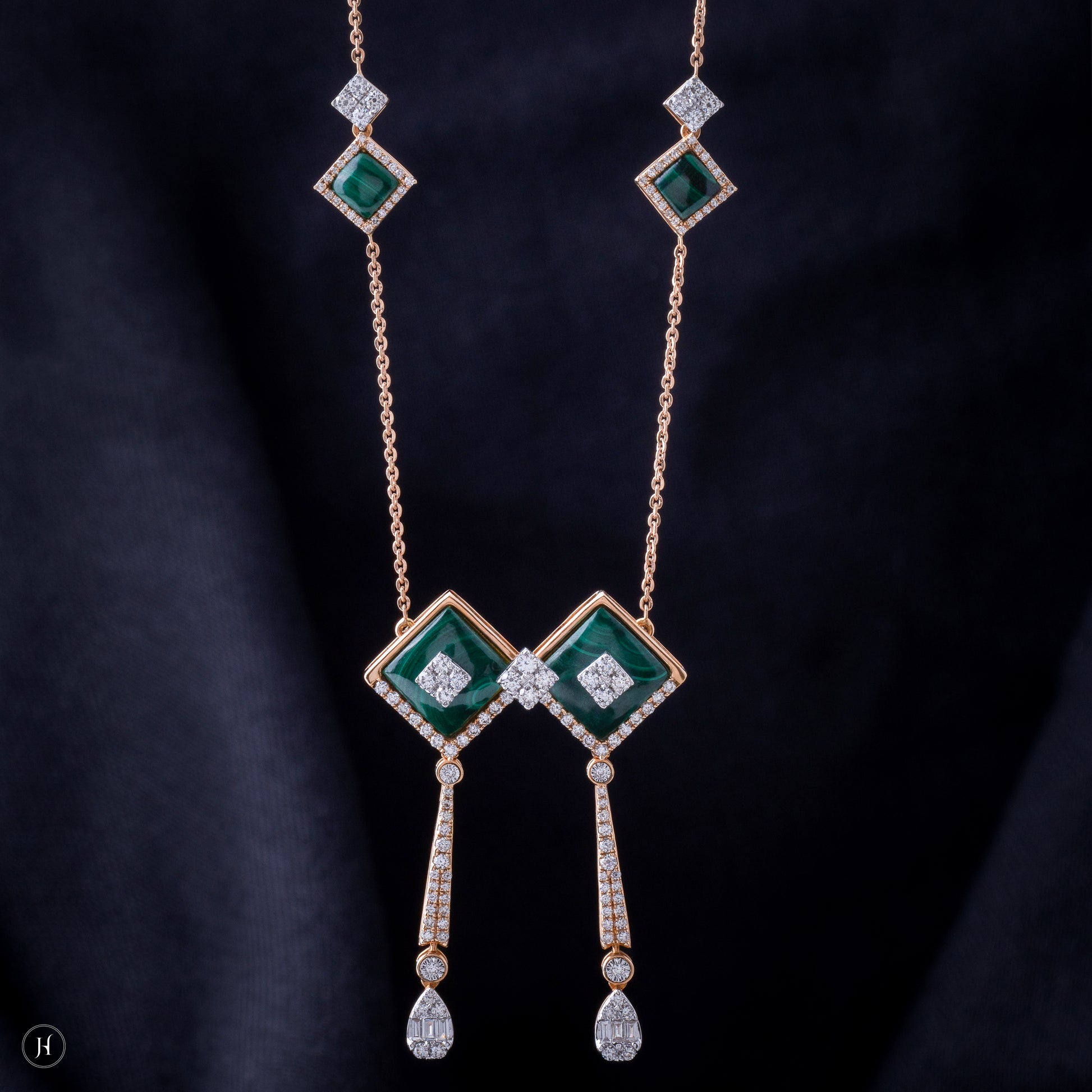 18K Italian Yellow Gold Art Deco Diamond Pendant in uae