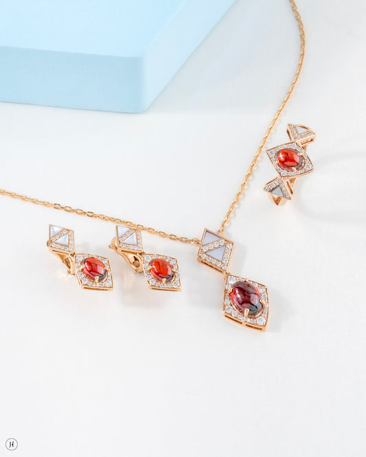 18K Rose Gold Italian Diamond Shaped Red Gemstone Pendant Set for women in UAE
