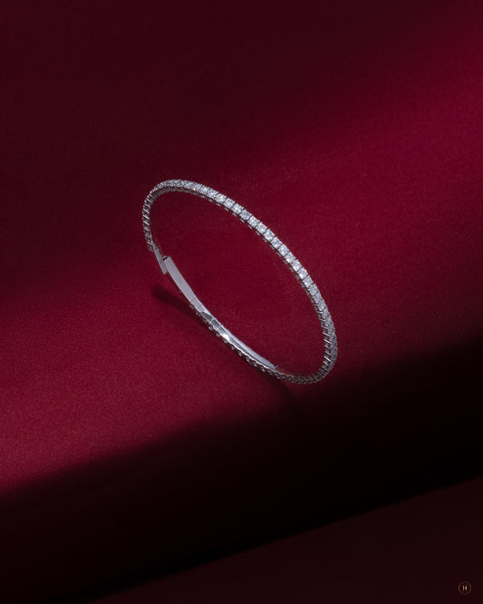 18K White Gold Lab Grown Flexible Round 2.89 carat Tennis Diamond Bangle for ladies in Dubai