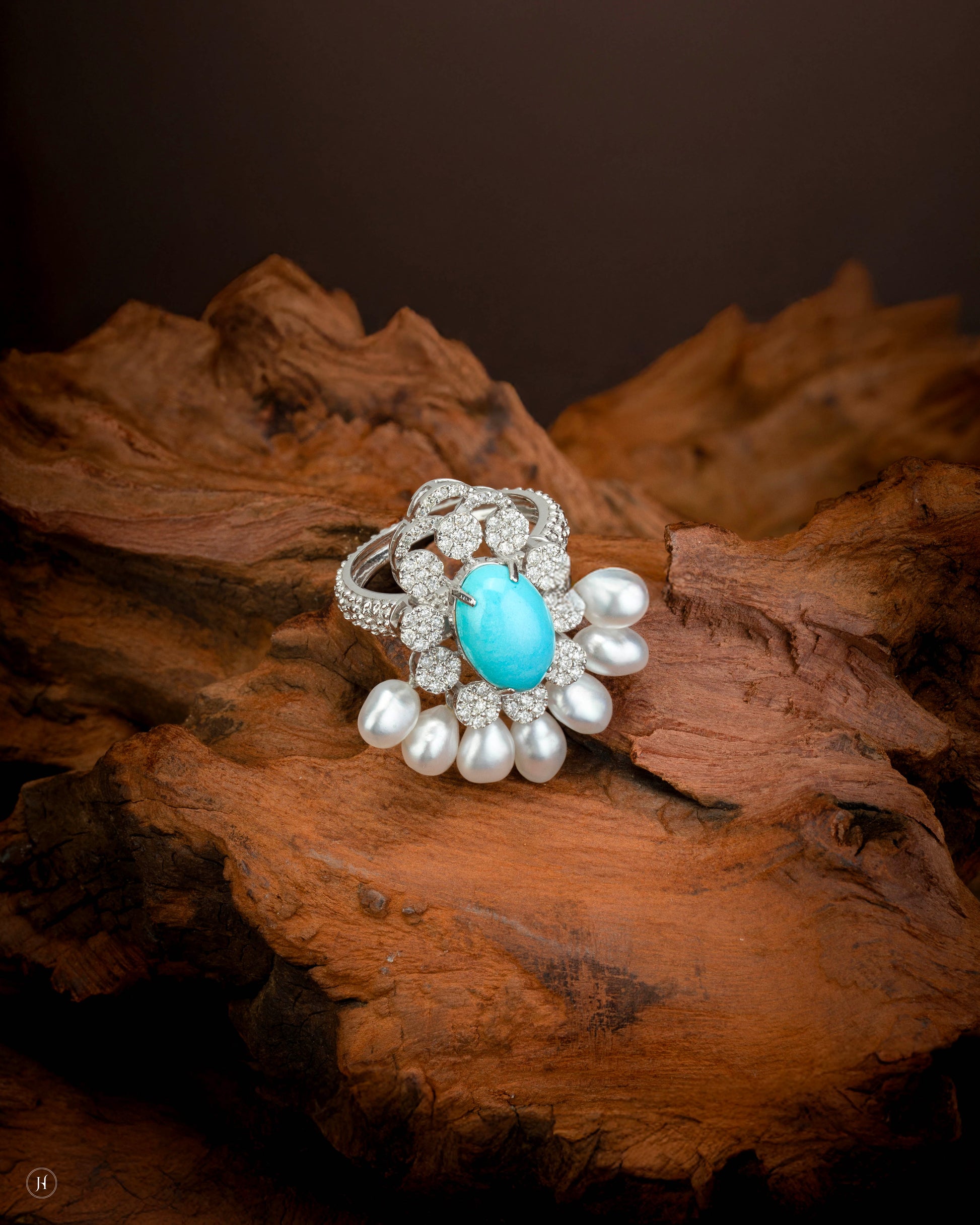 18K White Gold Pear Shaped Diamond Ring With Feroza and Pearls