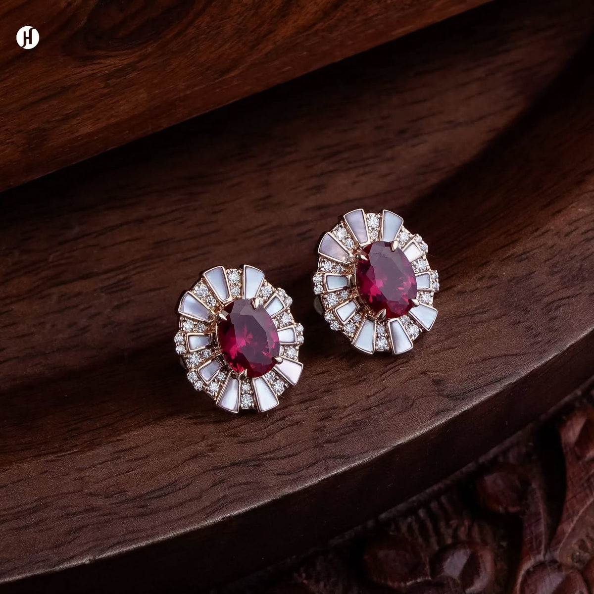 18K rose gold Italian ruby and mother-of-pearl sunburst stud earrings with white stones, traditional Arabic gold jewellery for Emirati and Khaleeji ladies