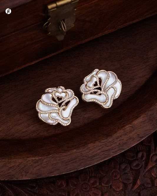 18K yellow gold Italian rose stud earrings in mother-of-pearl with moissanite stones