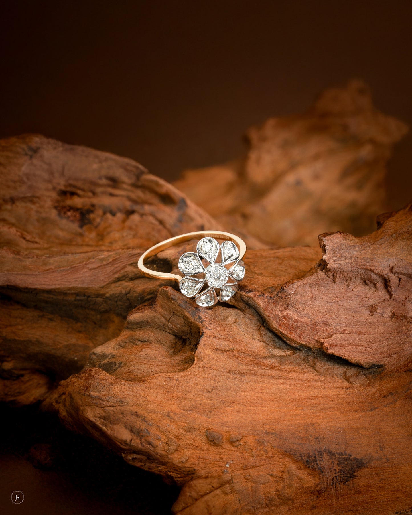 18Karat Italian Rose Gold  flower Petals Diamond Ring for ladies in Dubai