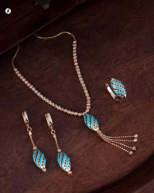18Karat Rose Gold Italian Turquoise Enamel Oval Motifs Necklace Set | Party wear jewellery set in UAE - J.H Jewellers.

طقم قلادة من الذهب الوردي عيار 18 قيراطًا، مطلي بالمينا الفيروزي الإيطالي، بزخارف بيضاوية | طقم مجوهرات للحفلات في الإمارات العربية المتحدة - جيه إتش للمجوهرات