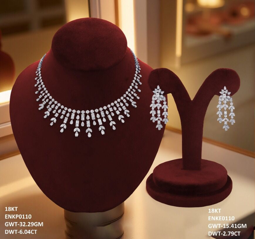 18Karat White Gold Diamond Leaf-drop Princess Necklace Set