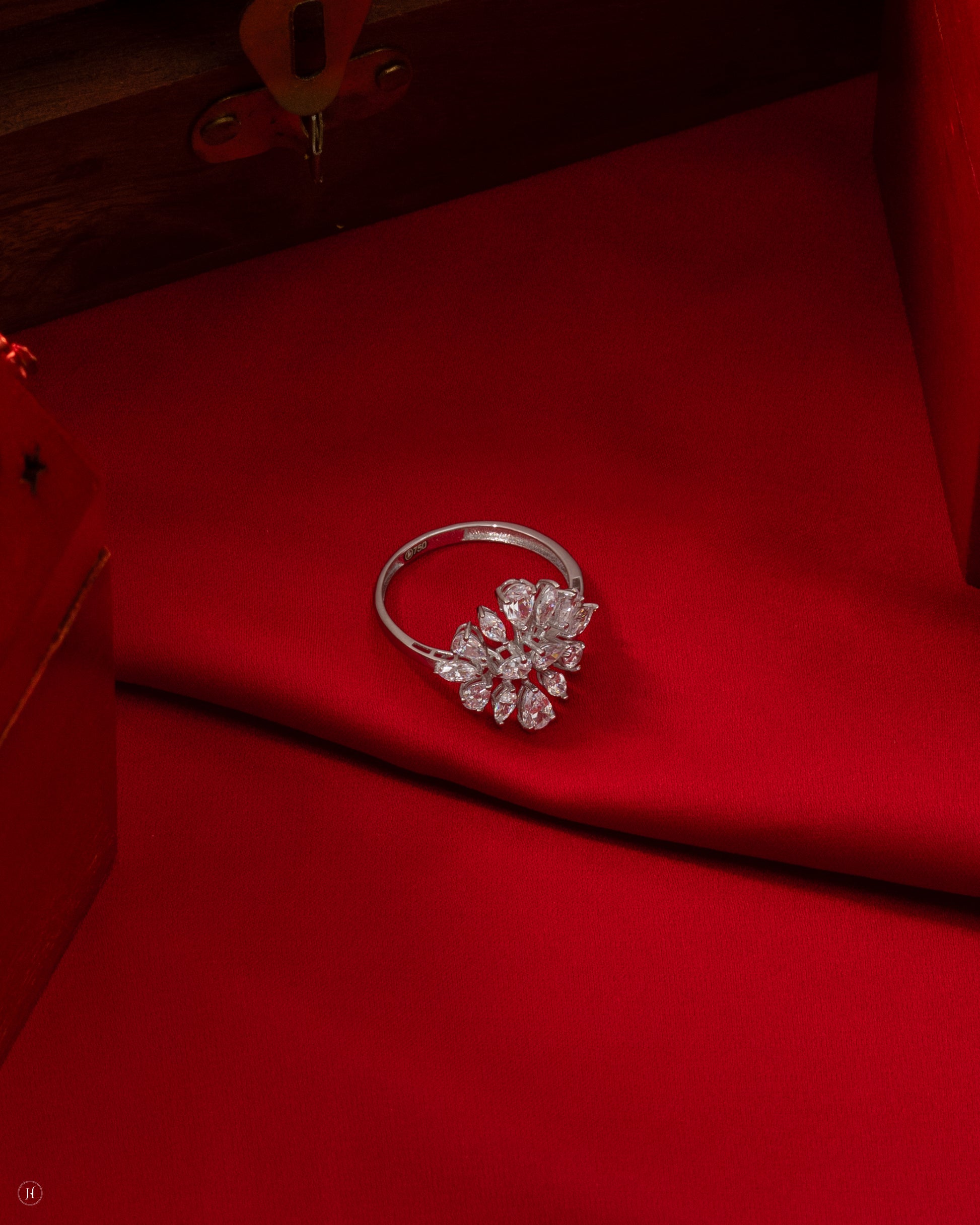 18Karat White Gold Italian Marquise & Pear Zircon Bridal Ring for Khaleeji women in Dubai, UAE