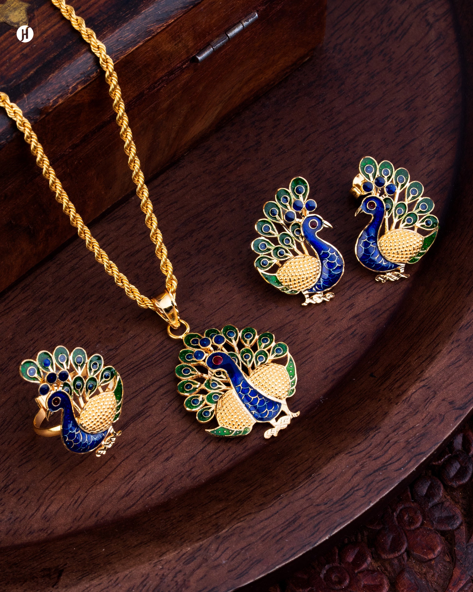 18Karat Yellow Gold Bahraini Enamel Peacock Design Pendant Set for Women