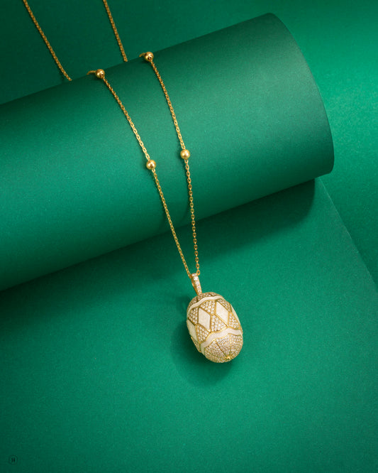 18Karat Yellow Gold Italian Barrel-Shaped Bold Pendant Necklace for Ladies in UAE