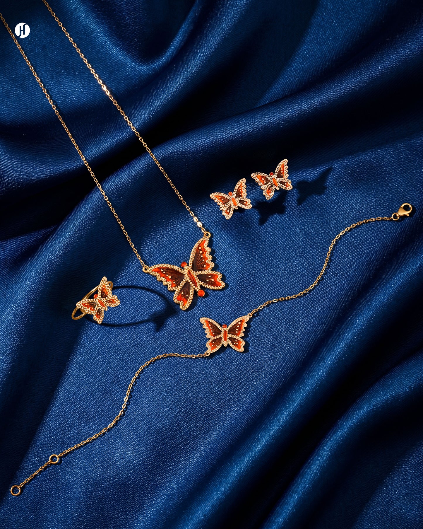 18Karat Yellow Gold Italian Dark Red Enamel Butterfly Necklace Set for Girls in Dubai and Sharjah, UAE