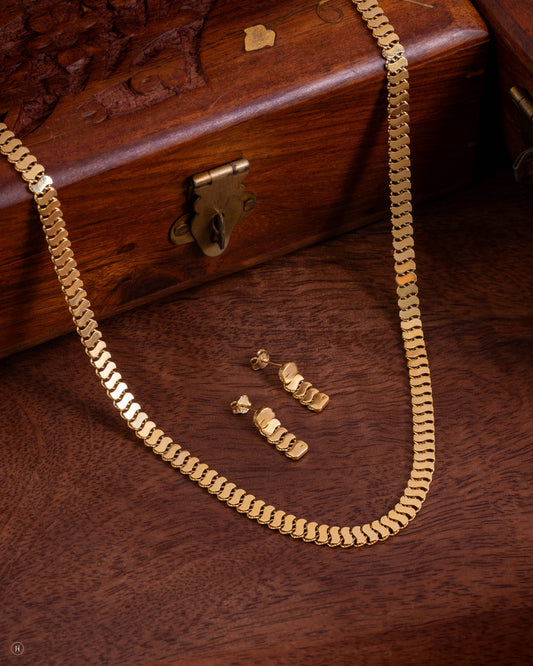 18Karat Yellow Gold Italian Flat-Link Design Necklace Set for Women 