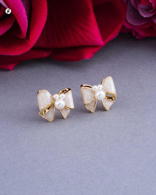 18Karat Yellow Gold Italian Pink Bow Earrings with Freshwater Pearls for Ladies