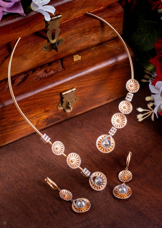 18Karat Yellow Gold Italian Sunburst Disc Necklace Set for women in UAE