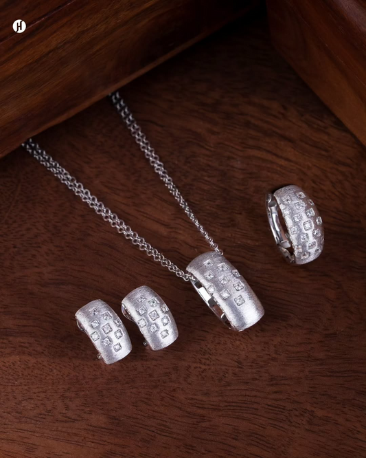 18Krt white Gold Italian Bold Huggie Pendant Necklace Set | Party Wear