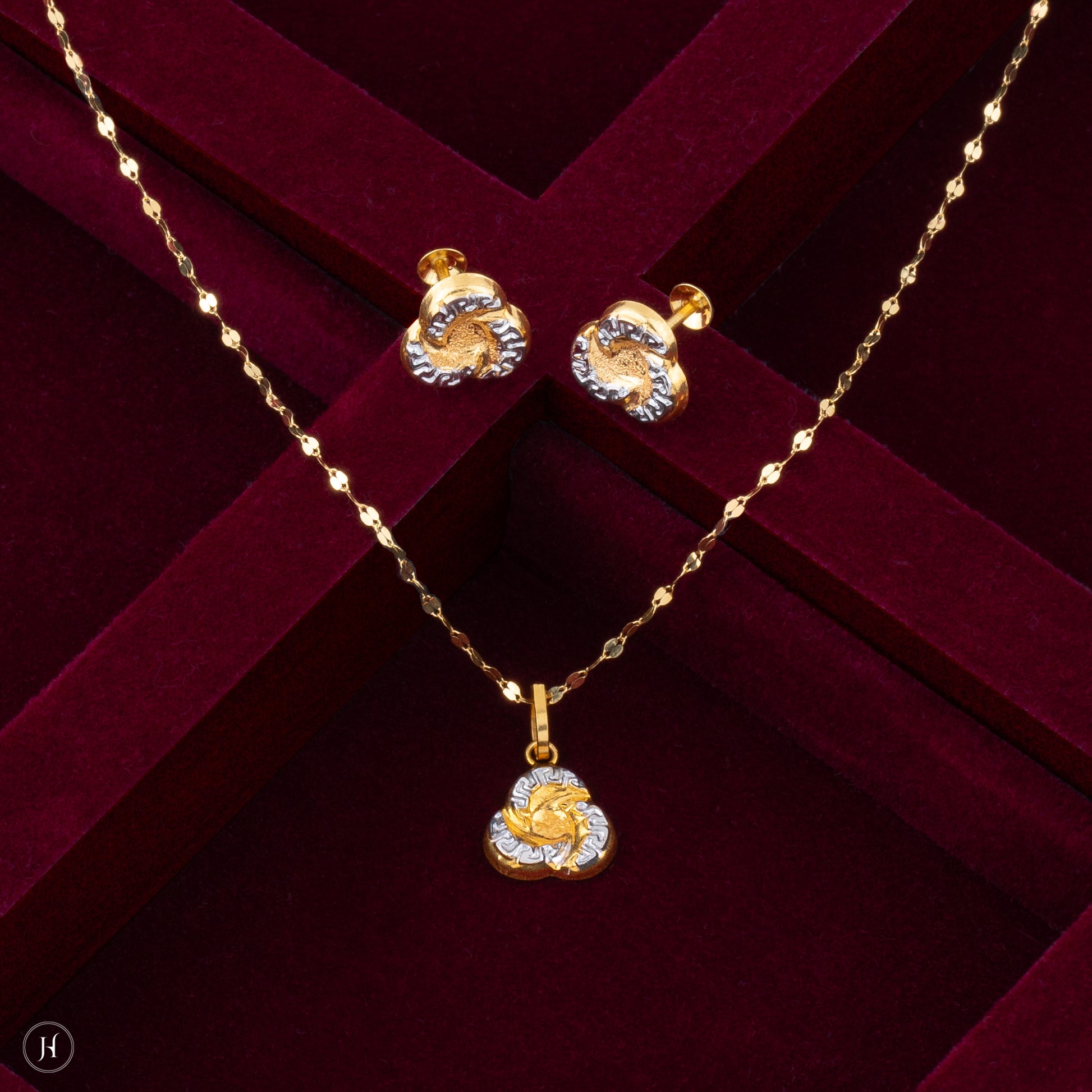 Cute Baby Gift | 18K Gold Baby Greek Key Design Pendant Set In UAE