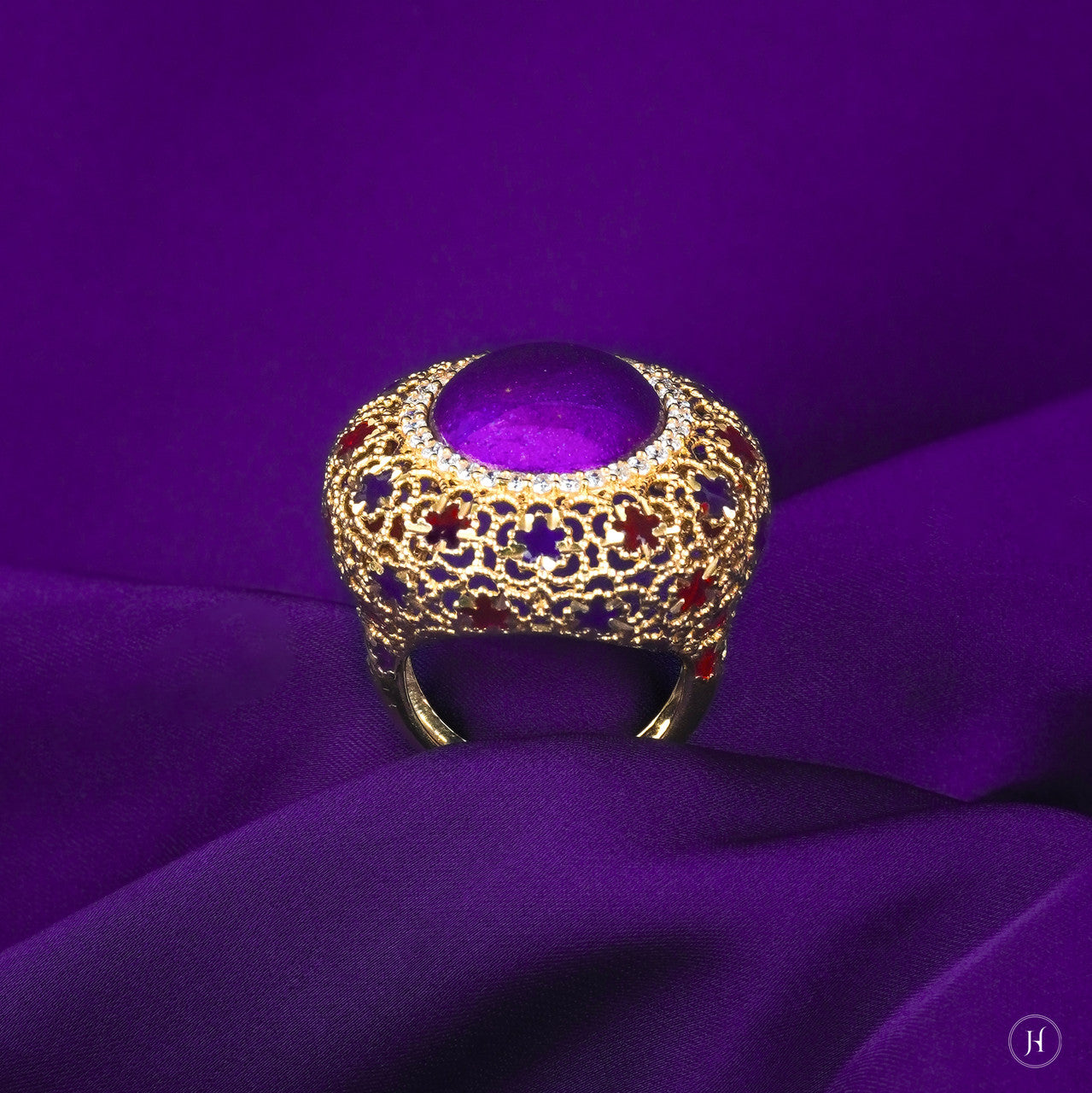 18K Yellow Gold Purple Khaleeji Statement Ring