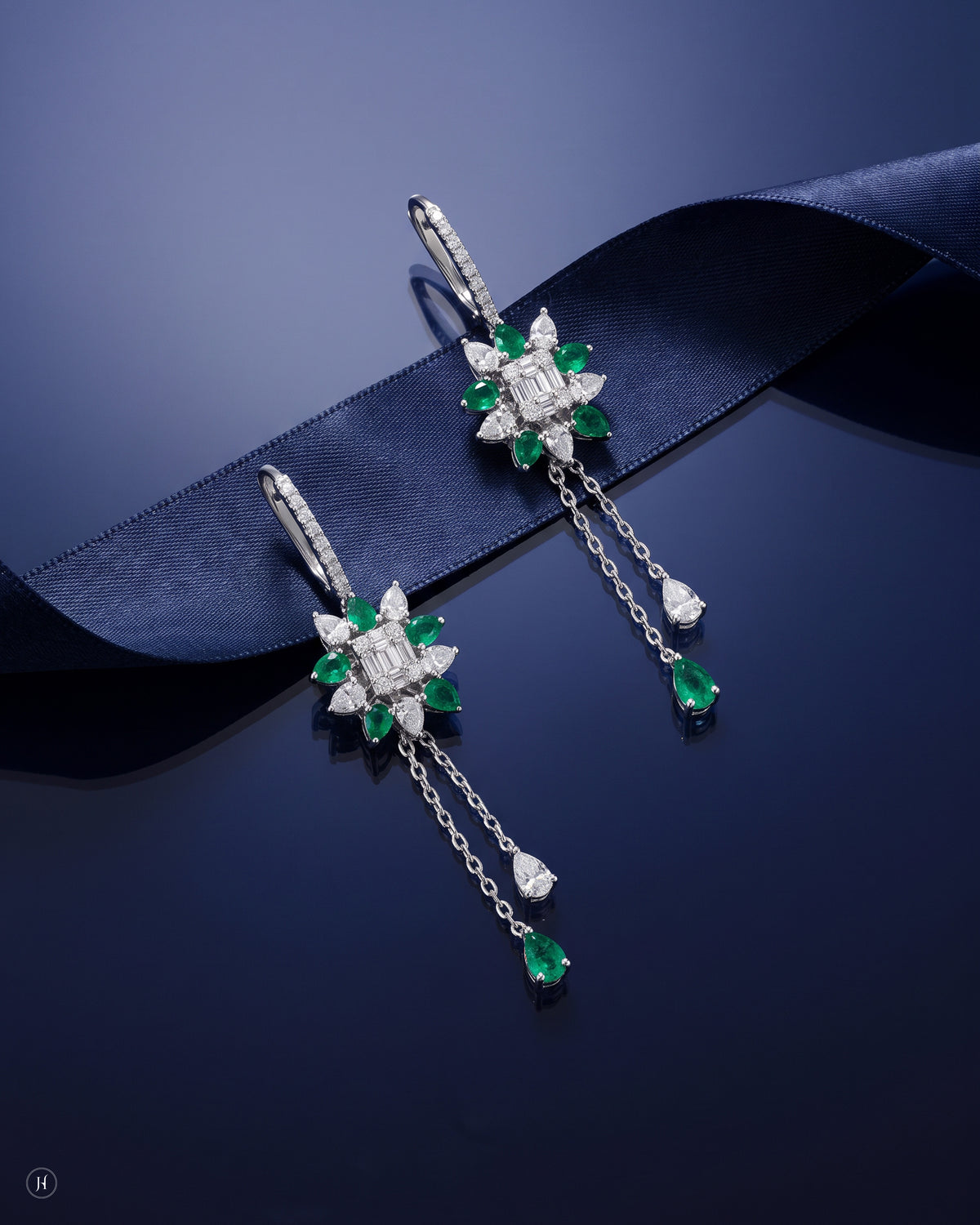 18K white gold emerald and zircon floral drop earrings matching the necklace set, wedding and party wear, J.H. by Priyansh Jewellery, Dubai, UAE.