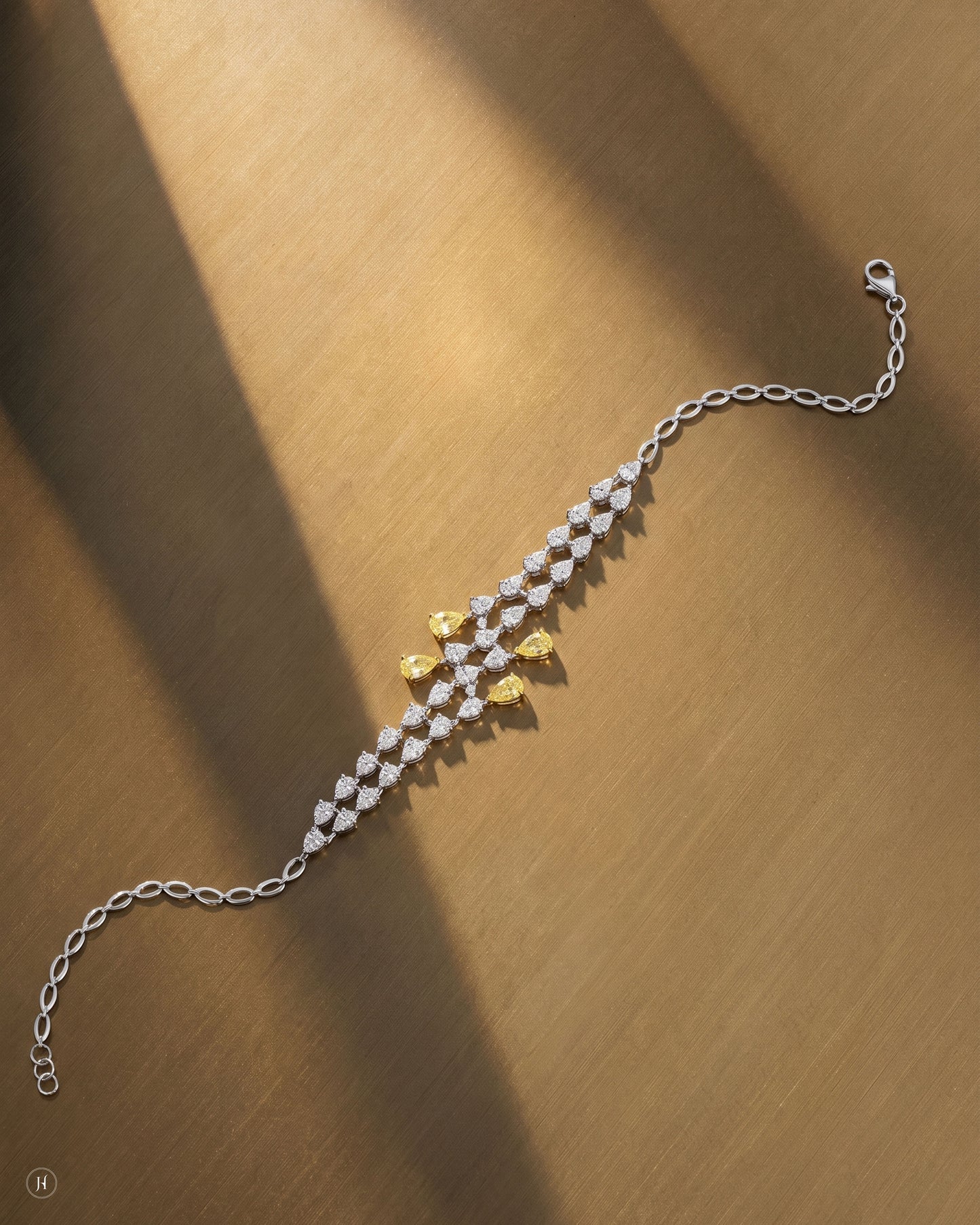 18K white gold zircon bracelet with white and yellow zircon, matching the necklace set, wedding and party wear, J.H. by Priyansh Jewellery, Dubai, UAE.