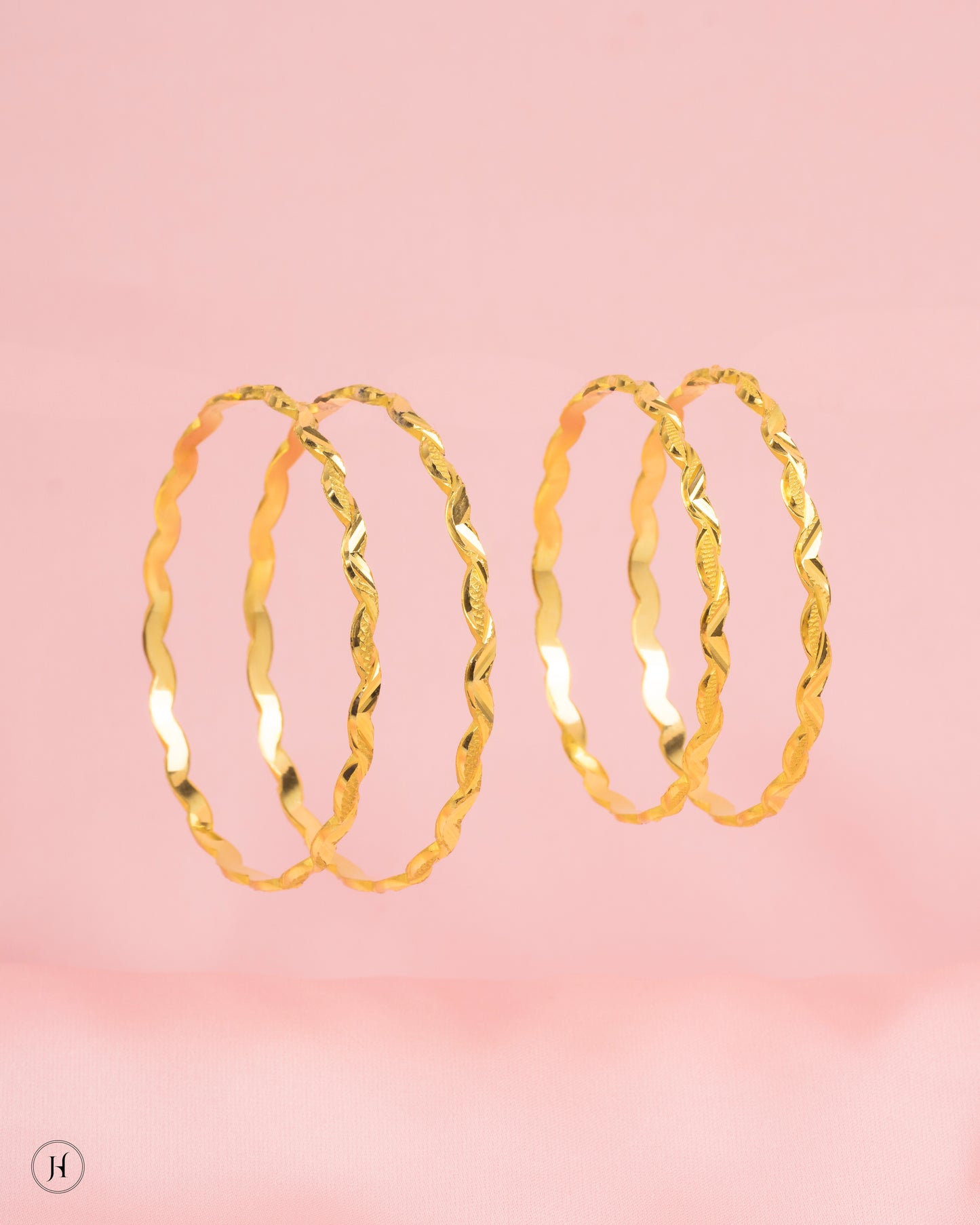 21K Yellow Gold Bahraini Slit Bangles