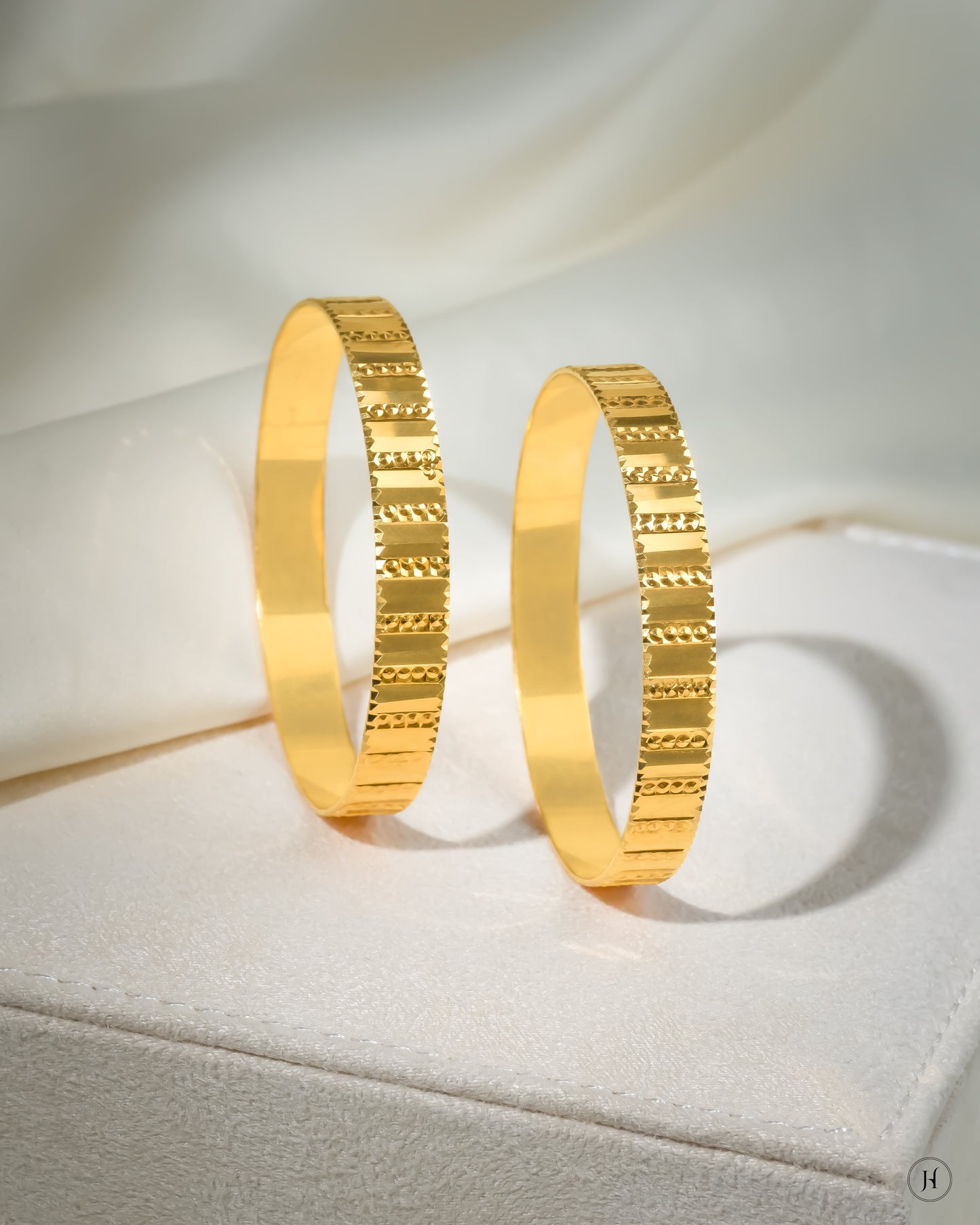 21K Yellow Gold Bahraini Striped Bangles