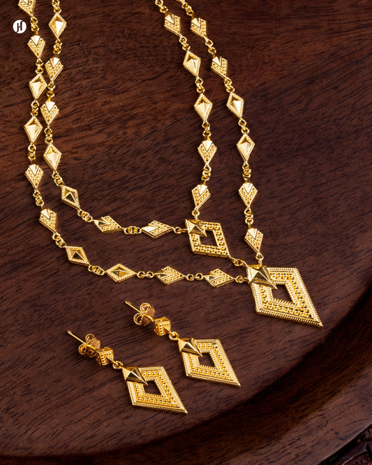21-karat Yellow gold Bahraini Diamond-shaped Design Necklace Set | Traditional Bridal Jewellery for Khaleeji women in Dubai and Sharjah- J.H Jewellers