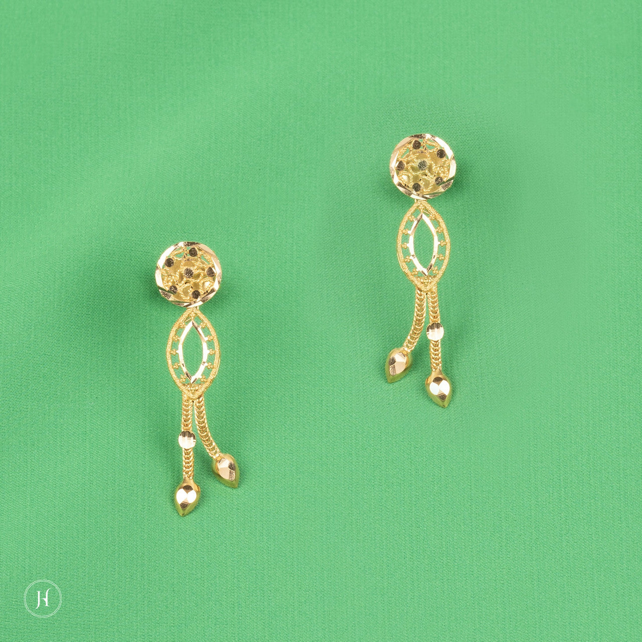 21K Yellow Gold Khaleeji Lite Bow Earring