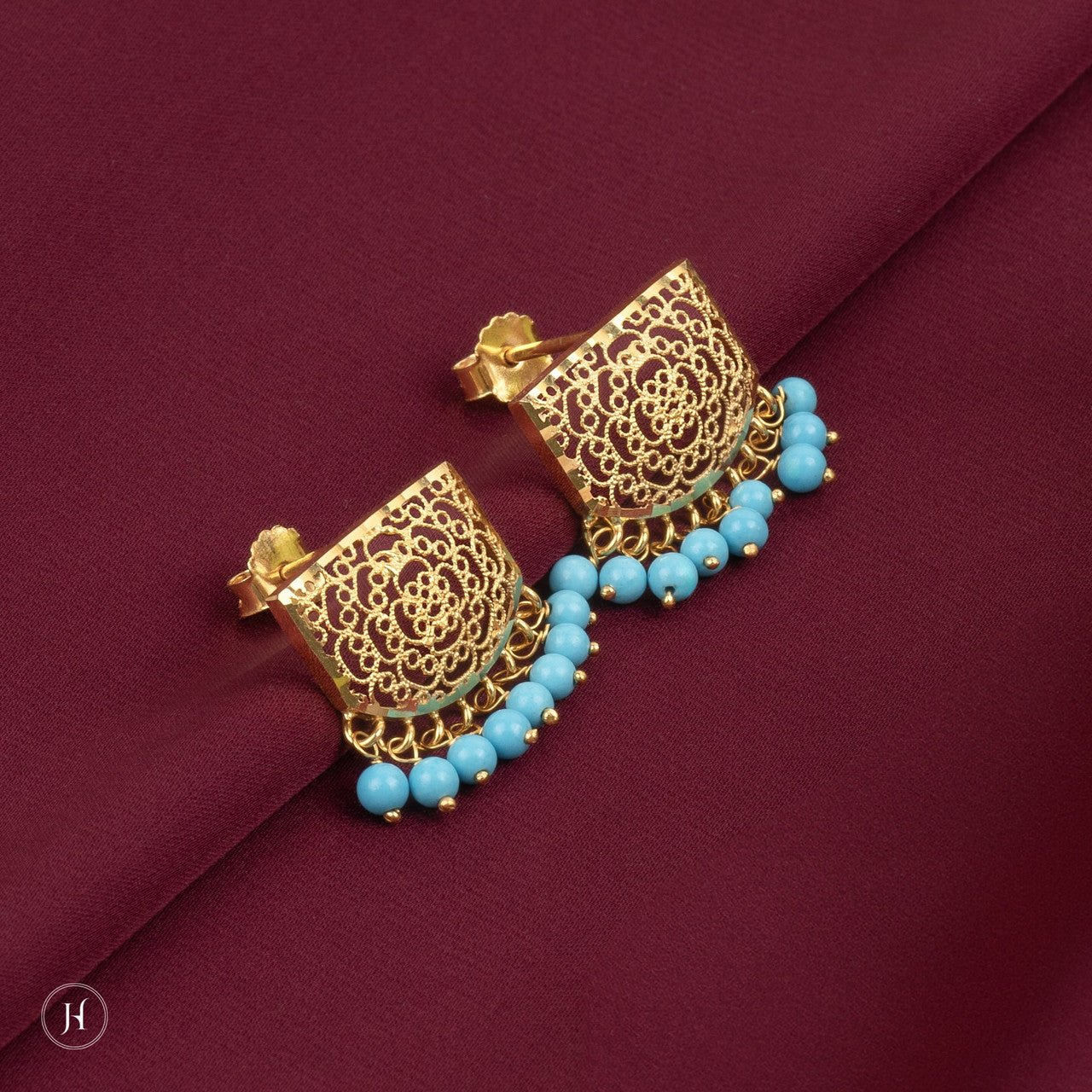 21K Yellow Gold Bahraini Turquoise Earrings