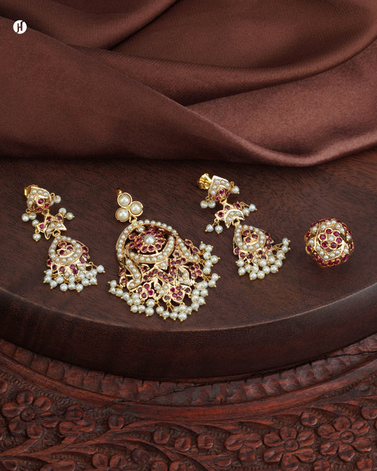 21Karat Gold Pakistani Chandbali Pendant Set with Ruby & Pearl Drops for Arab ladies | طقم قلادة تشاندبالي باكستانية من الذهب عيار 21 قيراطًا مع قطرات من الياقوت واللؤلؤ للسيدات العربيات