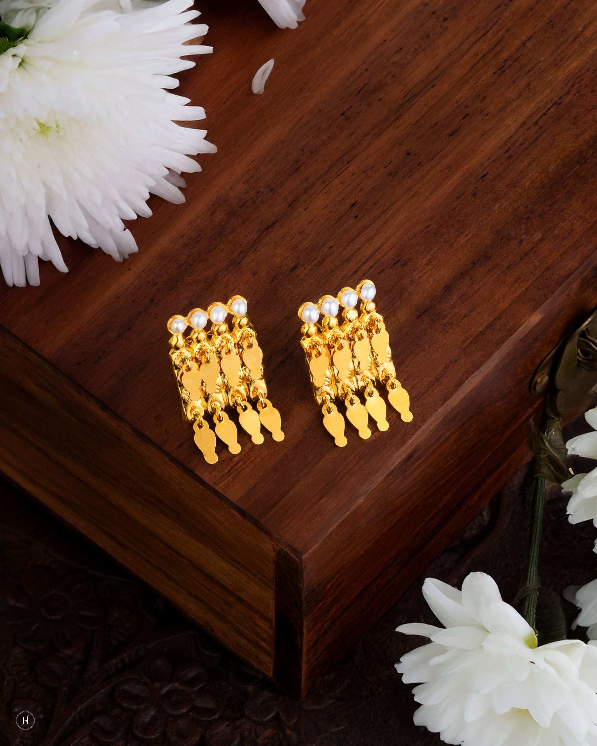 21K Yellow Gold Bahraini Dangling Drops Earrings