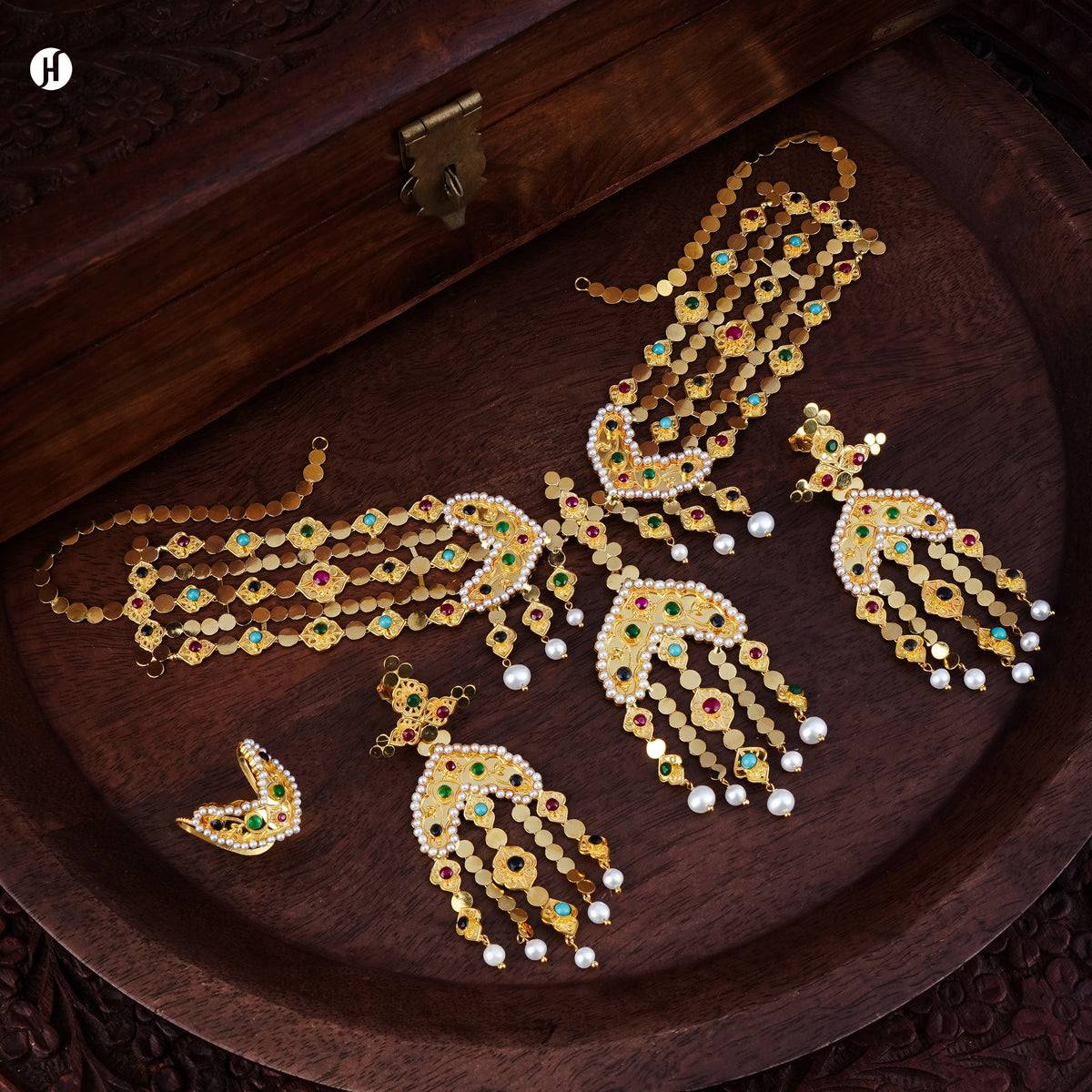 21K Yellow Gold Bahraini Multi-Gemstone Choker Necklace Set