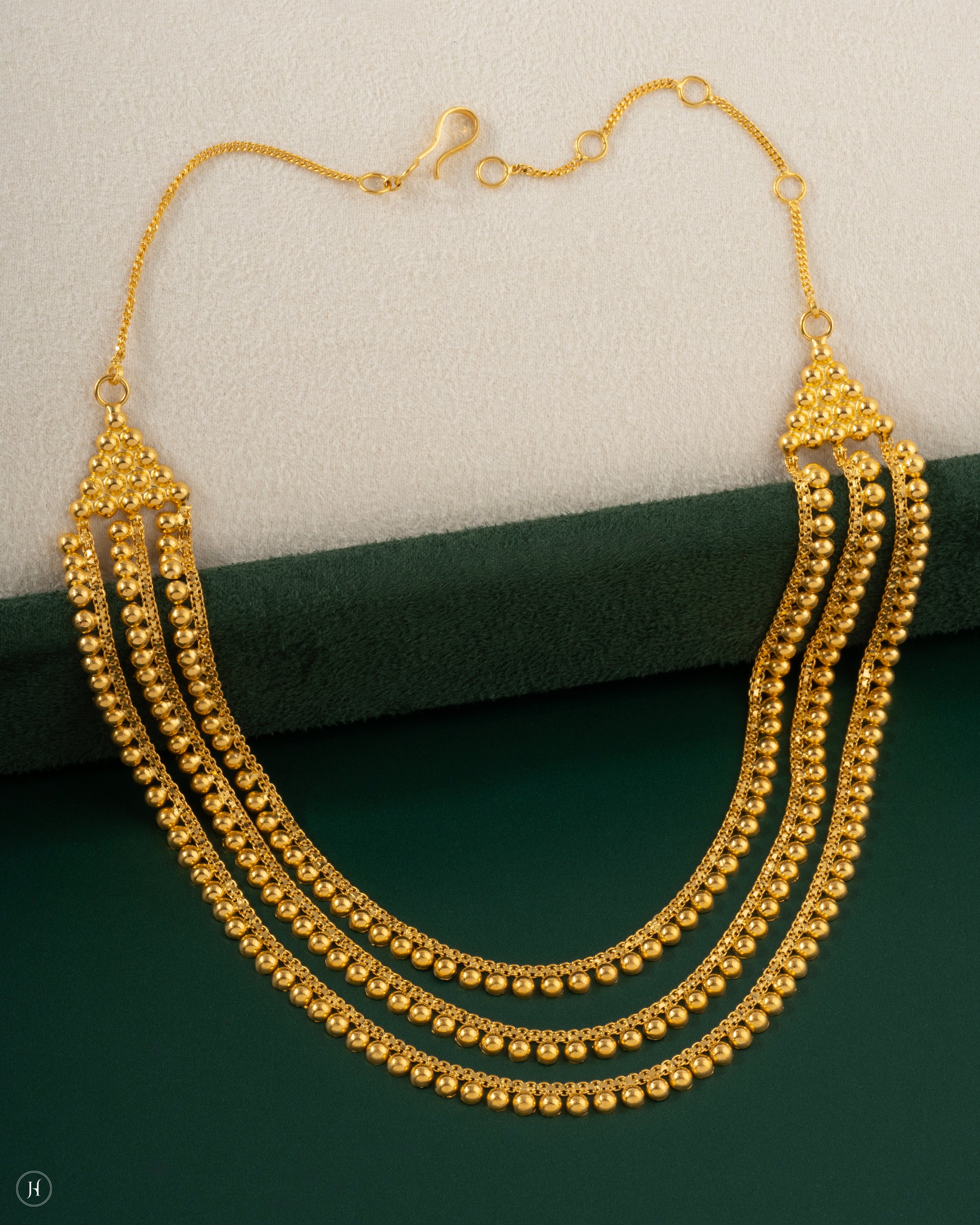 21K Yellow Gold Bahraini Small Ball Motif Tri Layer Choker Set for ladies in UAE