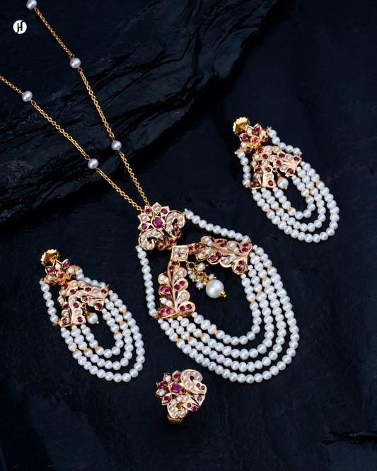 21K Yellow Gold Pakistani Floral & Leaf Motif Pendant Necklace Set