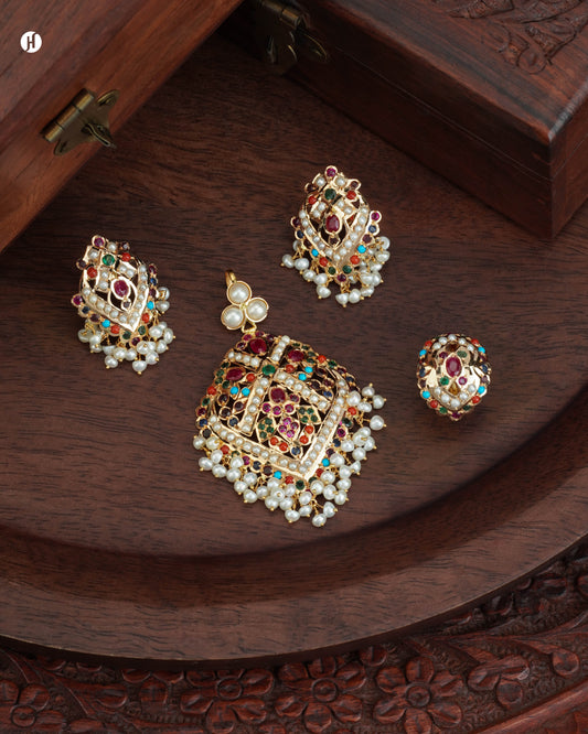 21K Yellow Gold Pakistani Kundan Teardrop Gemstone Pendant Set | Online Bridal Pakistani Jewellery set of Ladies
