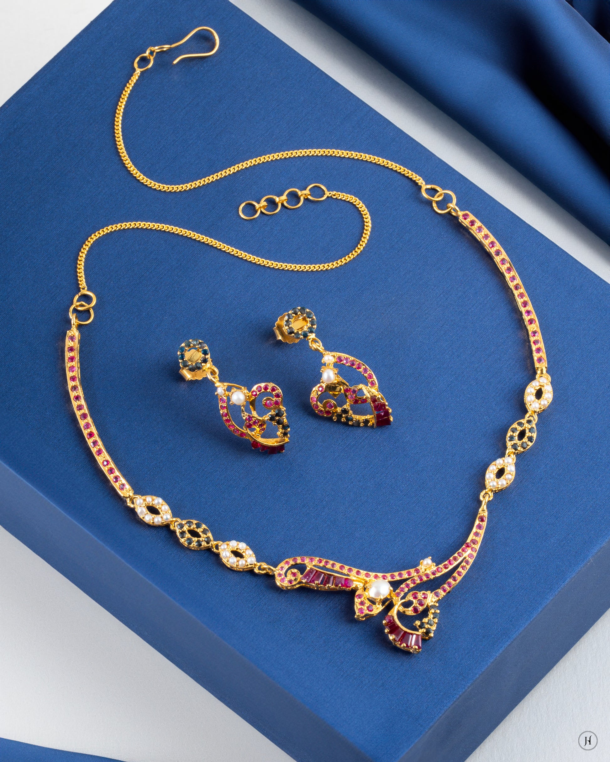 21K Yellow Gold Pakistani Swirl Ruby Engagement Necklace Set with Pearls in UAE