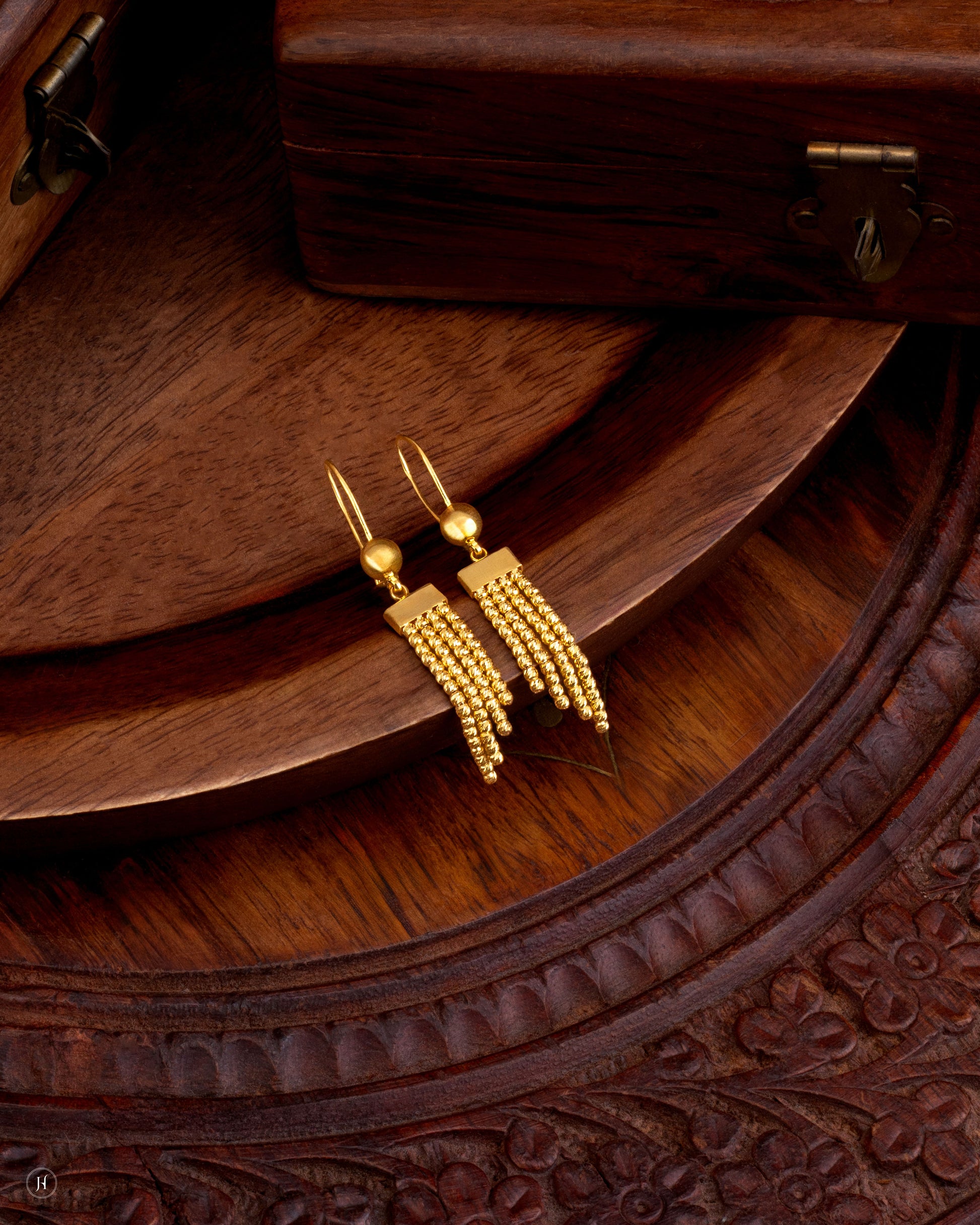 21K yellow gold Bahraini lever-back earrings with rectangular bead-textured tops and cascading beaded strands | أقراط بحرينية من الذهب الأصفر عيار 21 قيراط بقفل خلفي مع قمم مستطيلة محببة وخيوط حبيبات متدلية