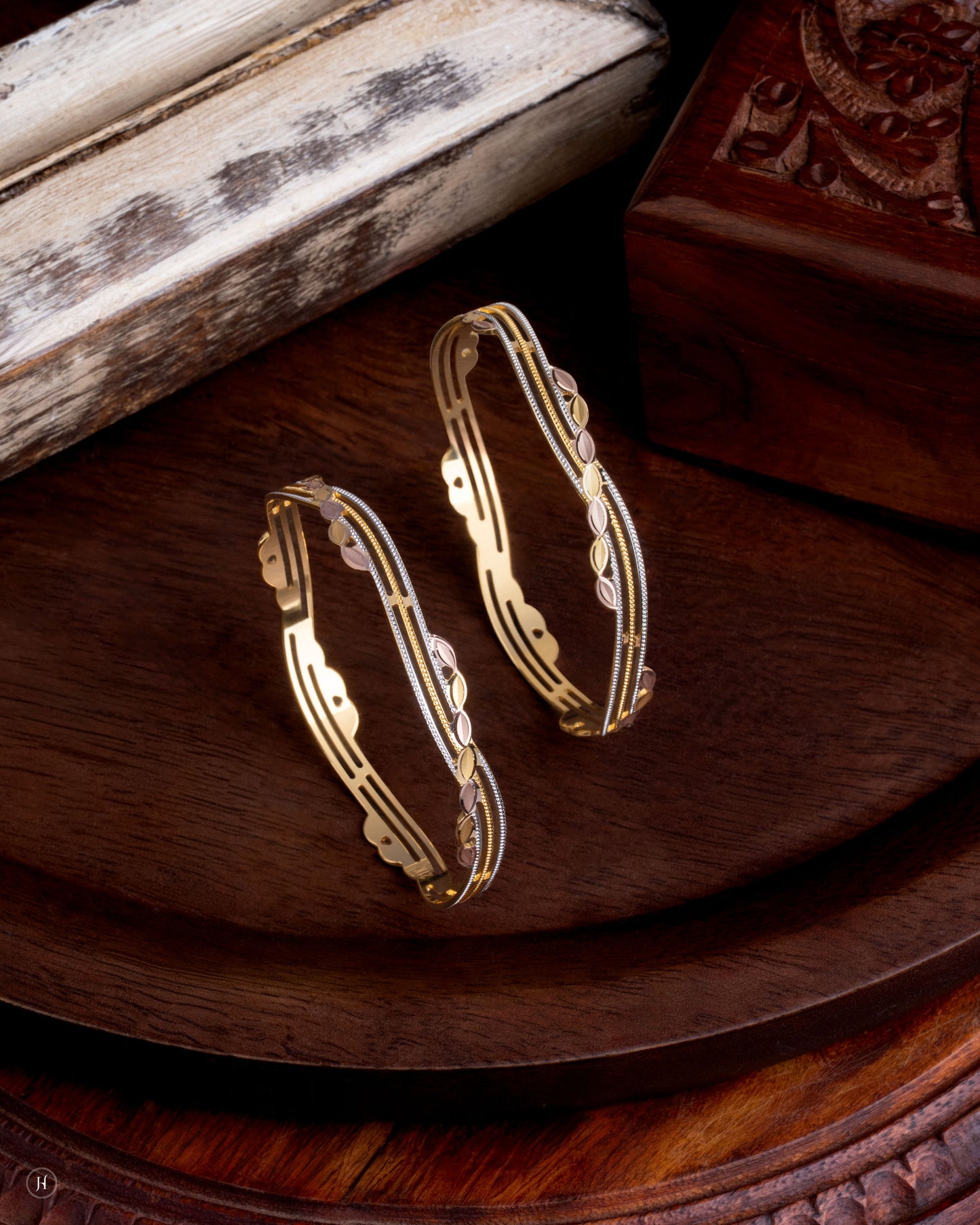 21Karat Dual Gold Bahraini open layered Floral Bangles for Emirati Ladies in UAE